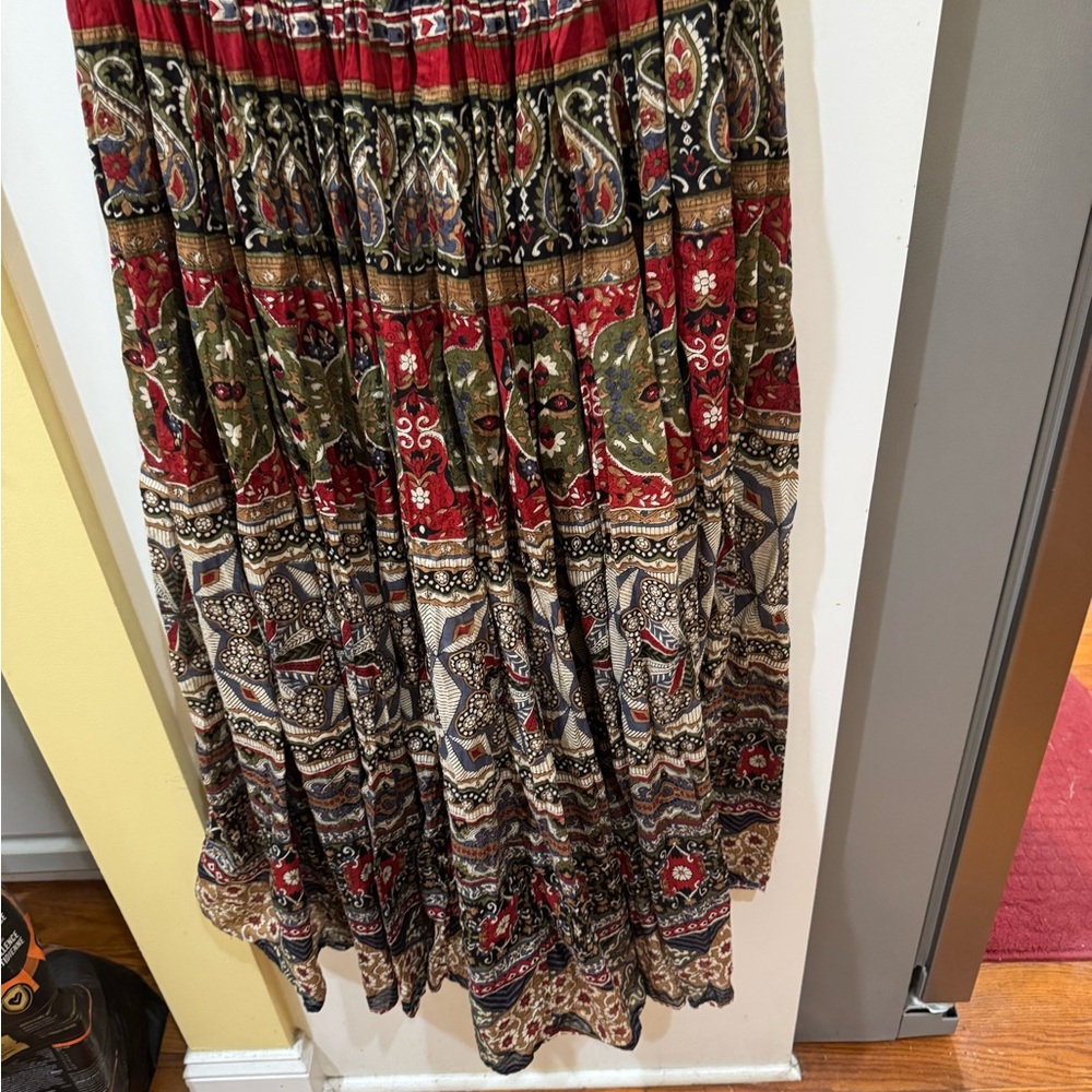 Basic Editions Red and Green Patterned Maxi Skirt - image 3
